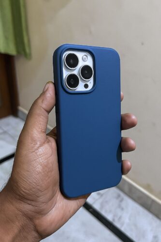 Minimalist Black Silicone iPhone Case Smooth Finish photo review
