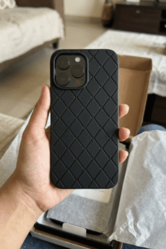 Matte Beige Quilted Diamond Pattern Case photo review