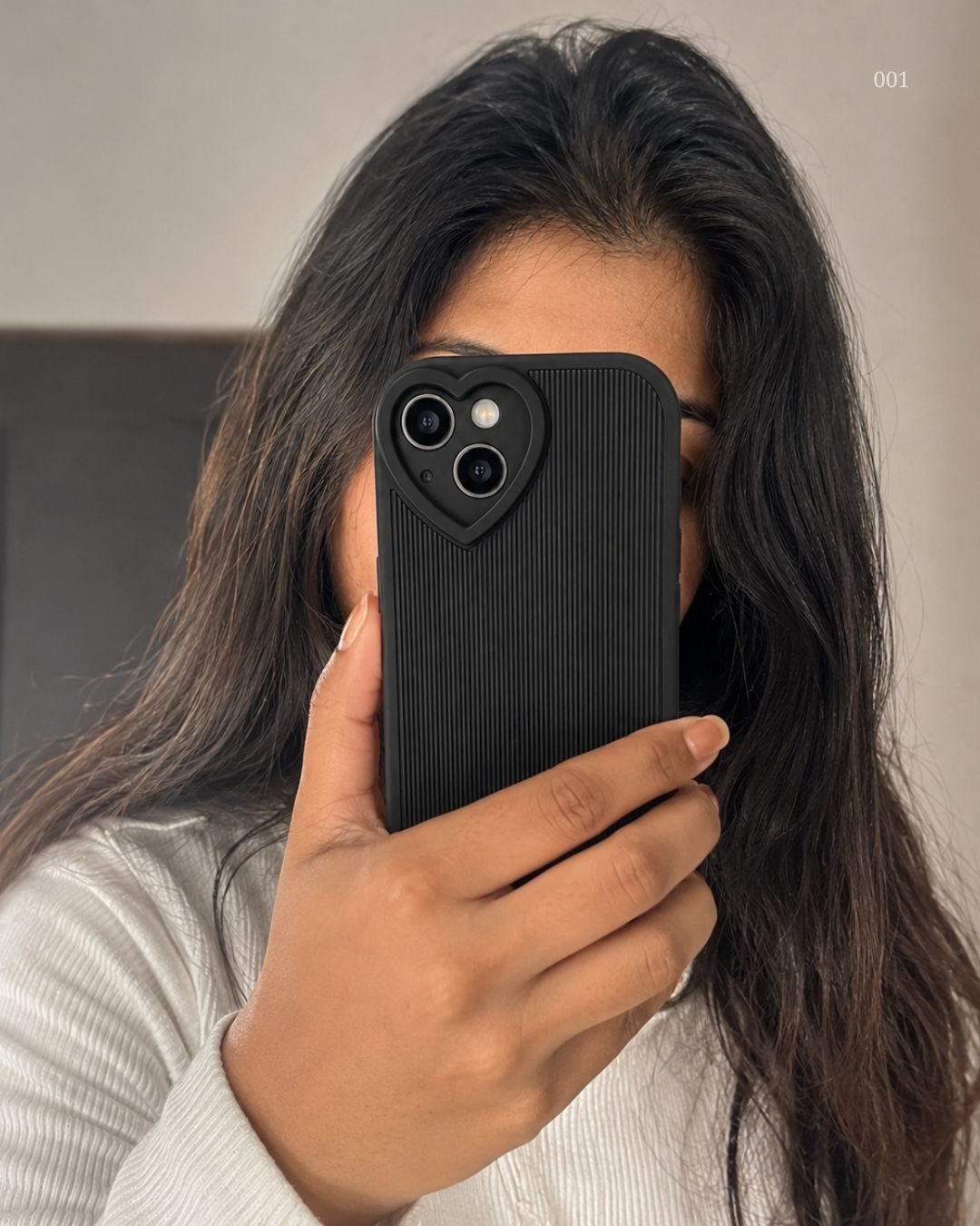 Signature Ribbed Case with Sculpted Heart Frame photo review