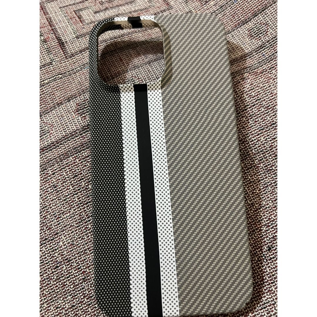 Signature Limited Edition Carbon Fiber Finish Case (Titanium Grey) photo review