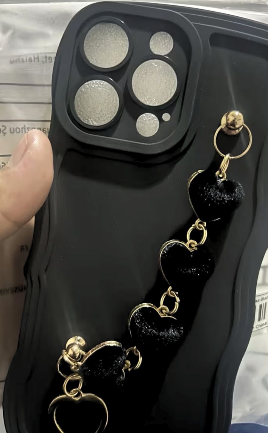 Wavy Silhouette Case with Velvet Heart Bracelet Detail photo review