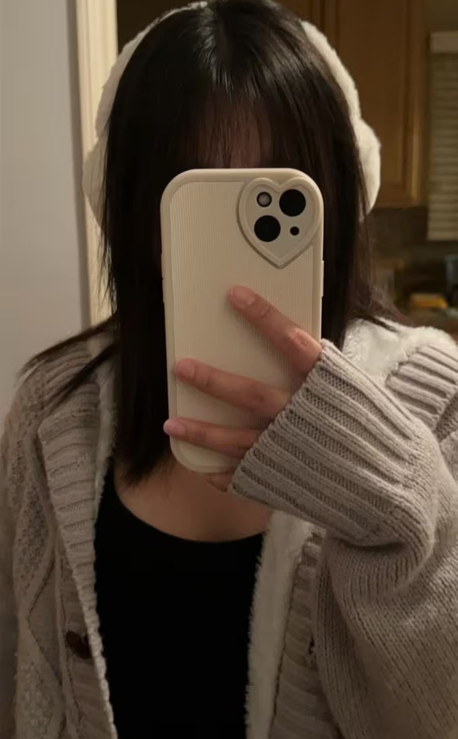 Signature Ribbed Case with Sculpted Heart Frame photo review