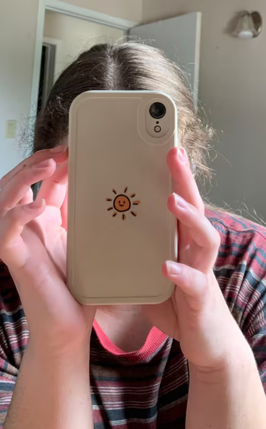Daylight Contour Case with Sun Emblem Detail (Cloud Cream) photo review