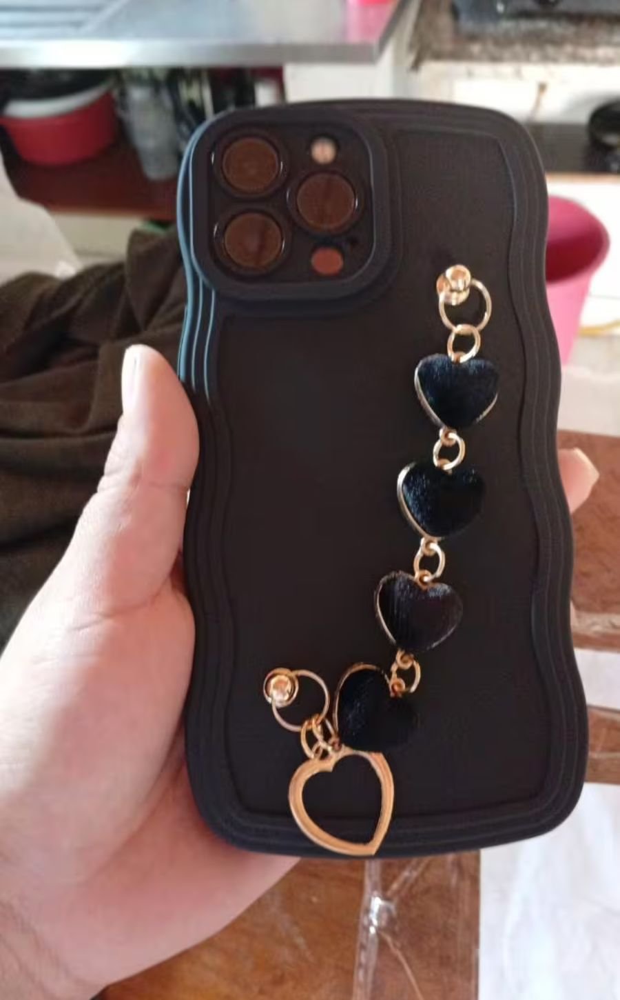 Wavy Silhouette Case with Velvet Heart Bracelet Detail photo review
