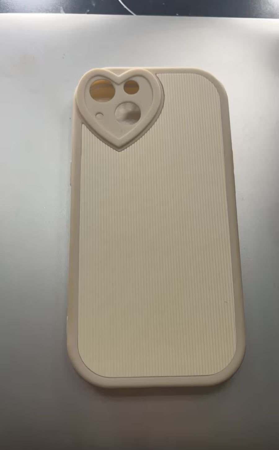 Signature Ribbed Case with Sculpted Heart Frame photo review