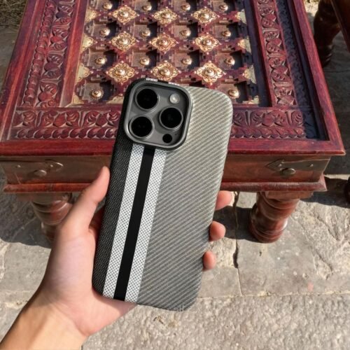 Signature Limited Edition Carbon Fiber Finish Case (Midnight Black) photo review