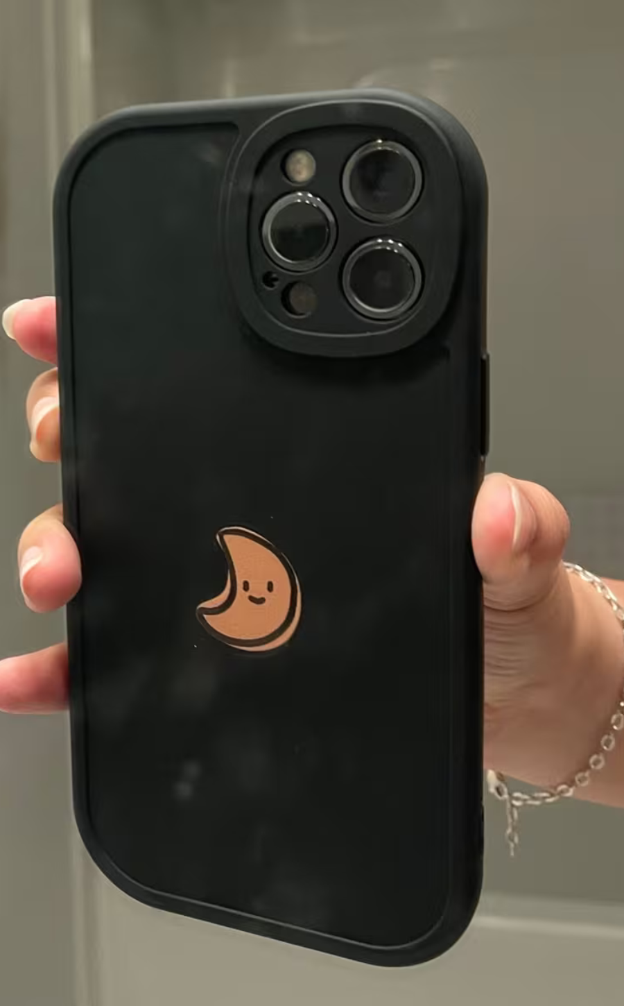 Midnight Contour Case with Luna Emblem Detail (Stealth Black) photo review