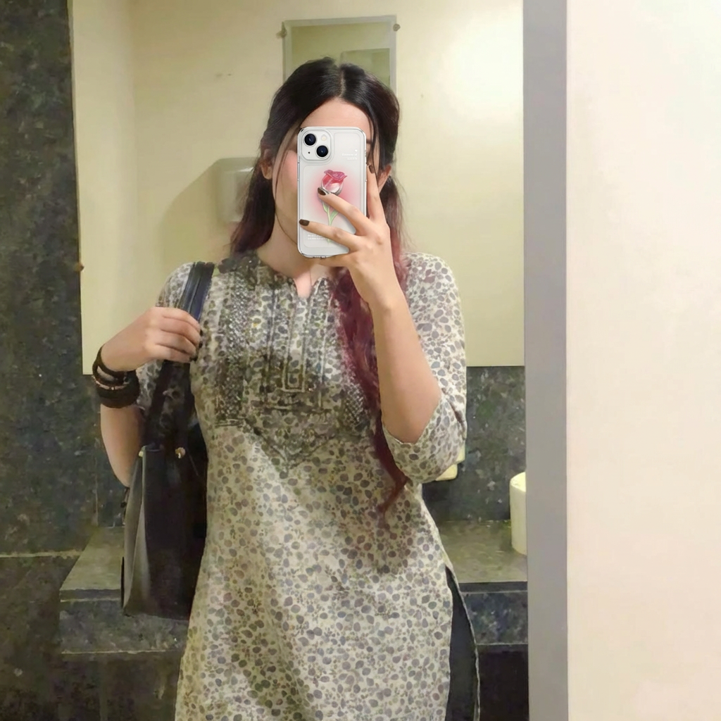 Sculpted Bloom Case with Blush Halo Detail photo review