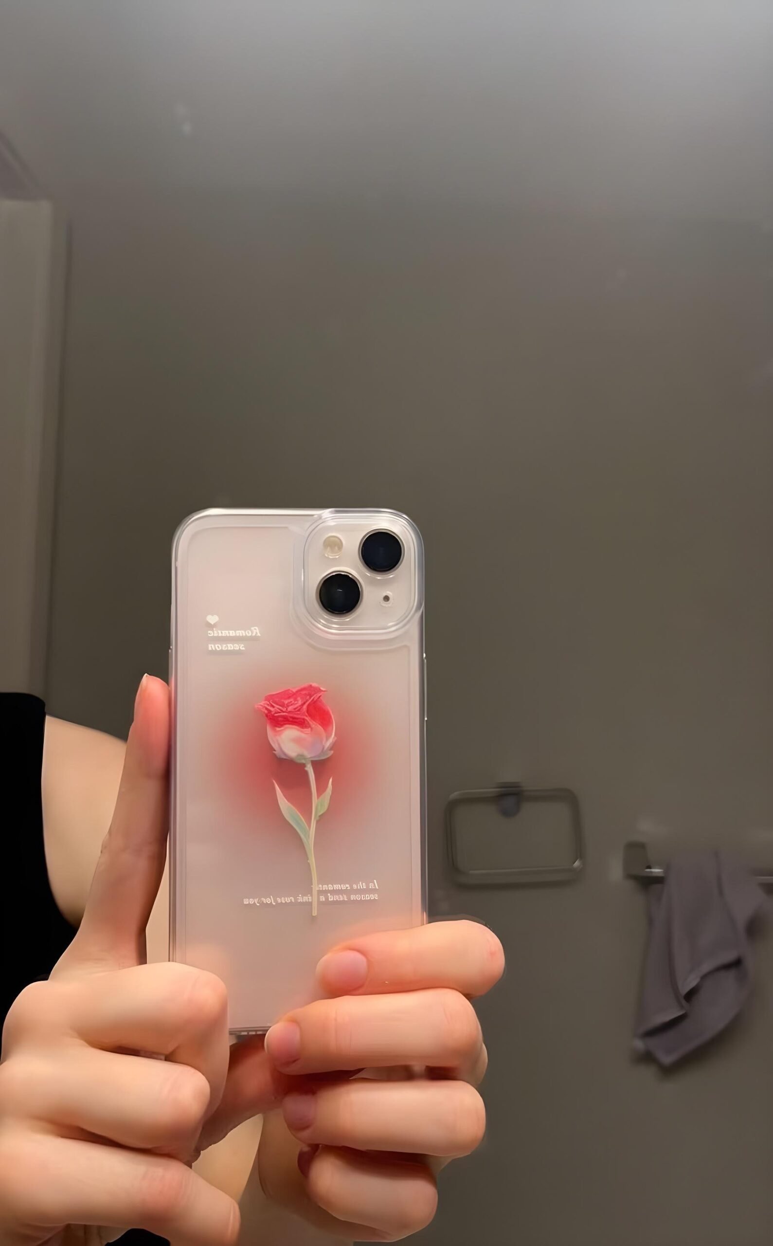 Sculpted Bloom Case with Blush Halo Detail photo review