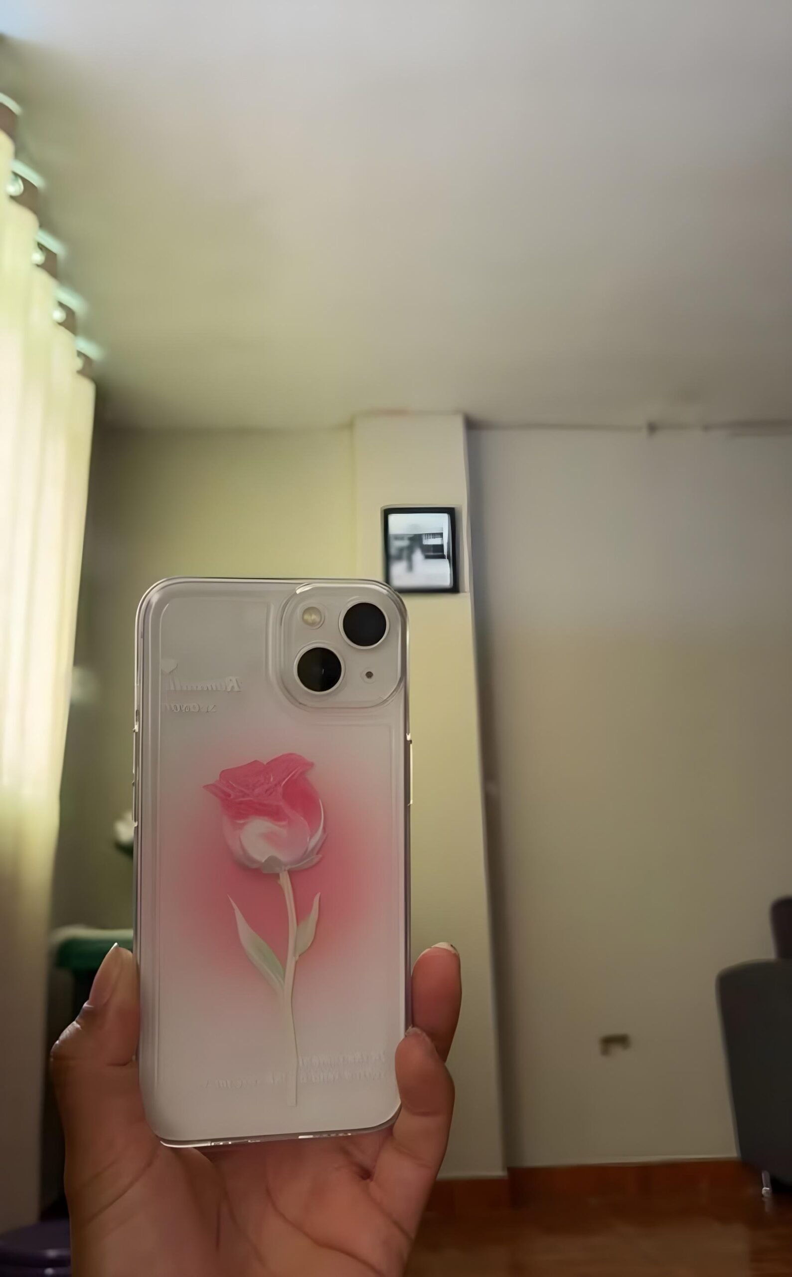 Sculpted Bloom Case with Blush Halo Detail photo review