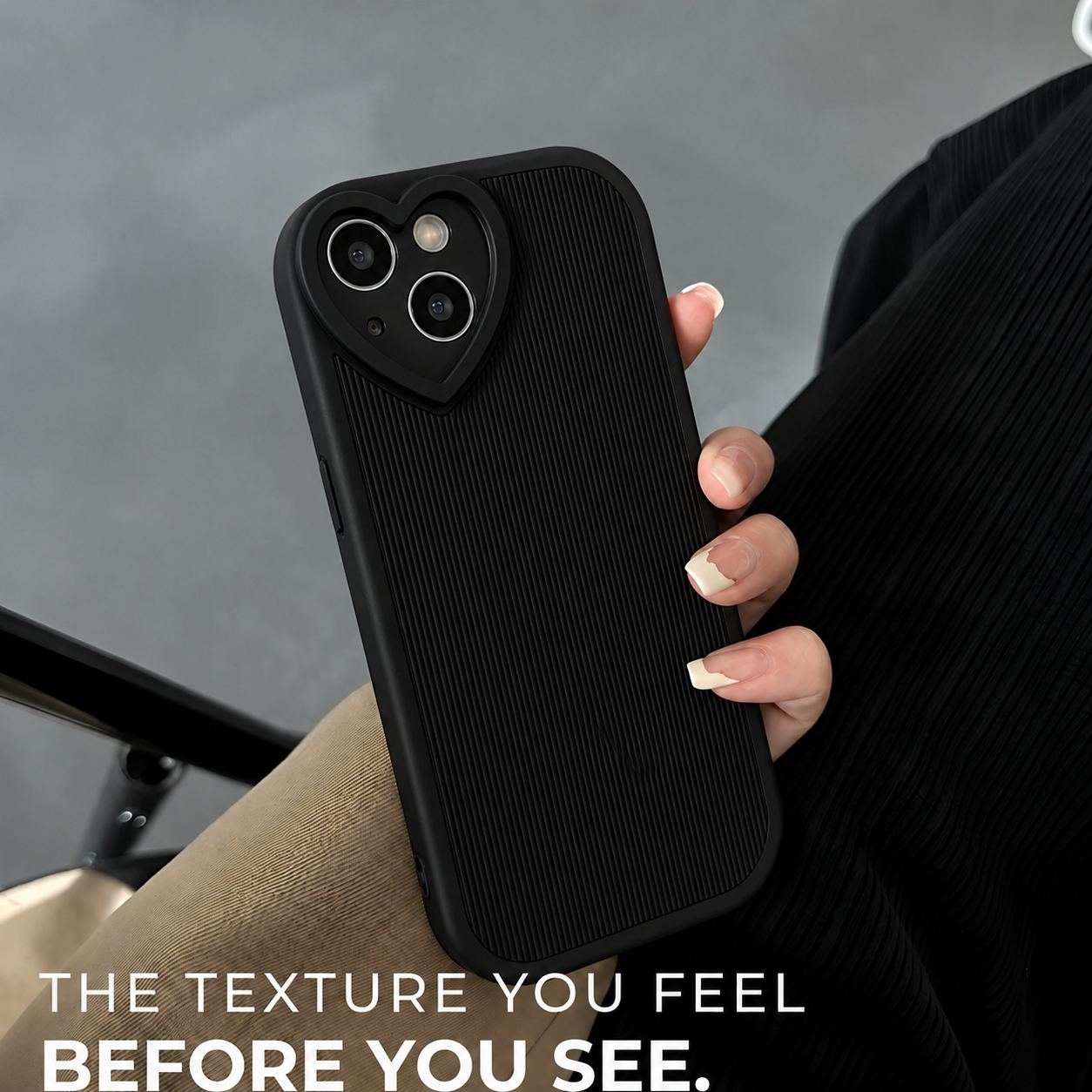 Signature Ribbed Case with Sculpted Heart Frame - Image 5
